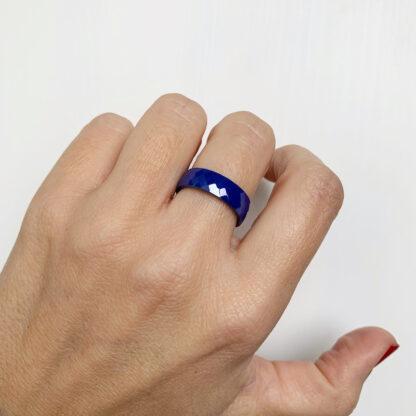 anillo azul cerámica