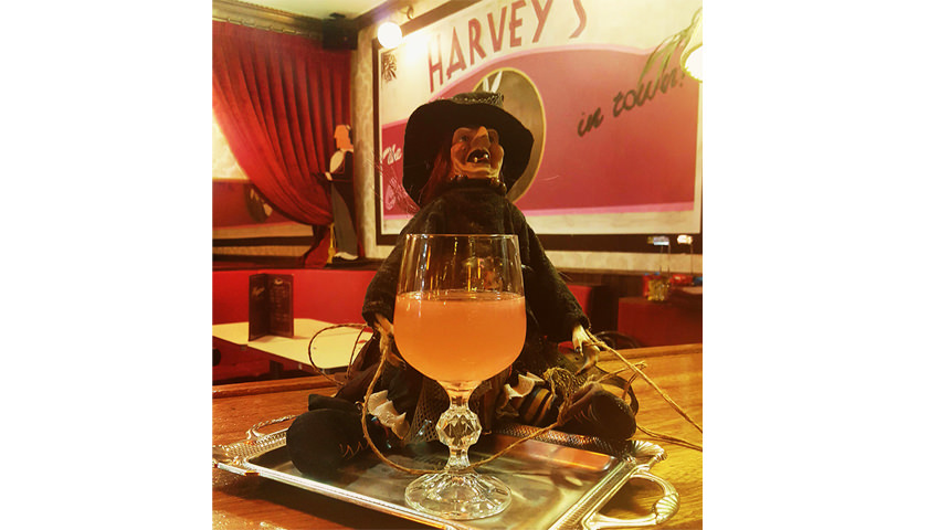 Harveys-Cocktail-bar